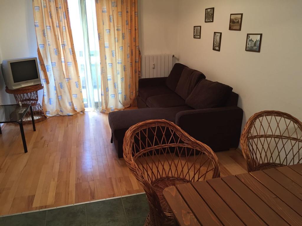 Muller Apartment سِنايا المظهر الخارجي الصورة
